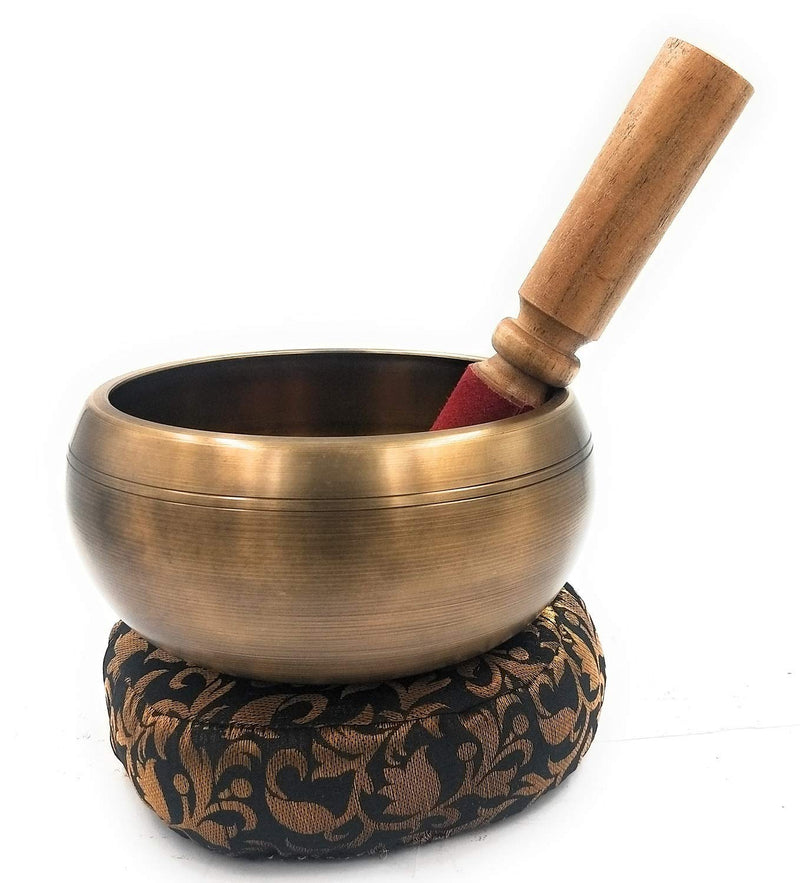 Artvarko Singing Bowl Brass Deep Sound Plain Traditional Tibetan Bowl with Cushion and Mallet for Stress Relaxation Meditation Healing 6 Inches