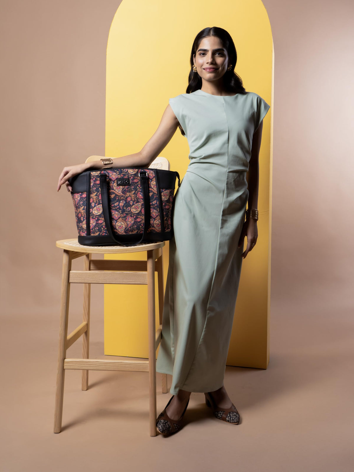 ZOUK Classic Commute Office Bag for Women | Stylish Tote Bag with Laptop Compartment | Handbag for Woman | Purse | Big Size Hand Bags | Stylish Business Bag for Office & Travel |Paisley Print