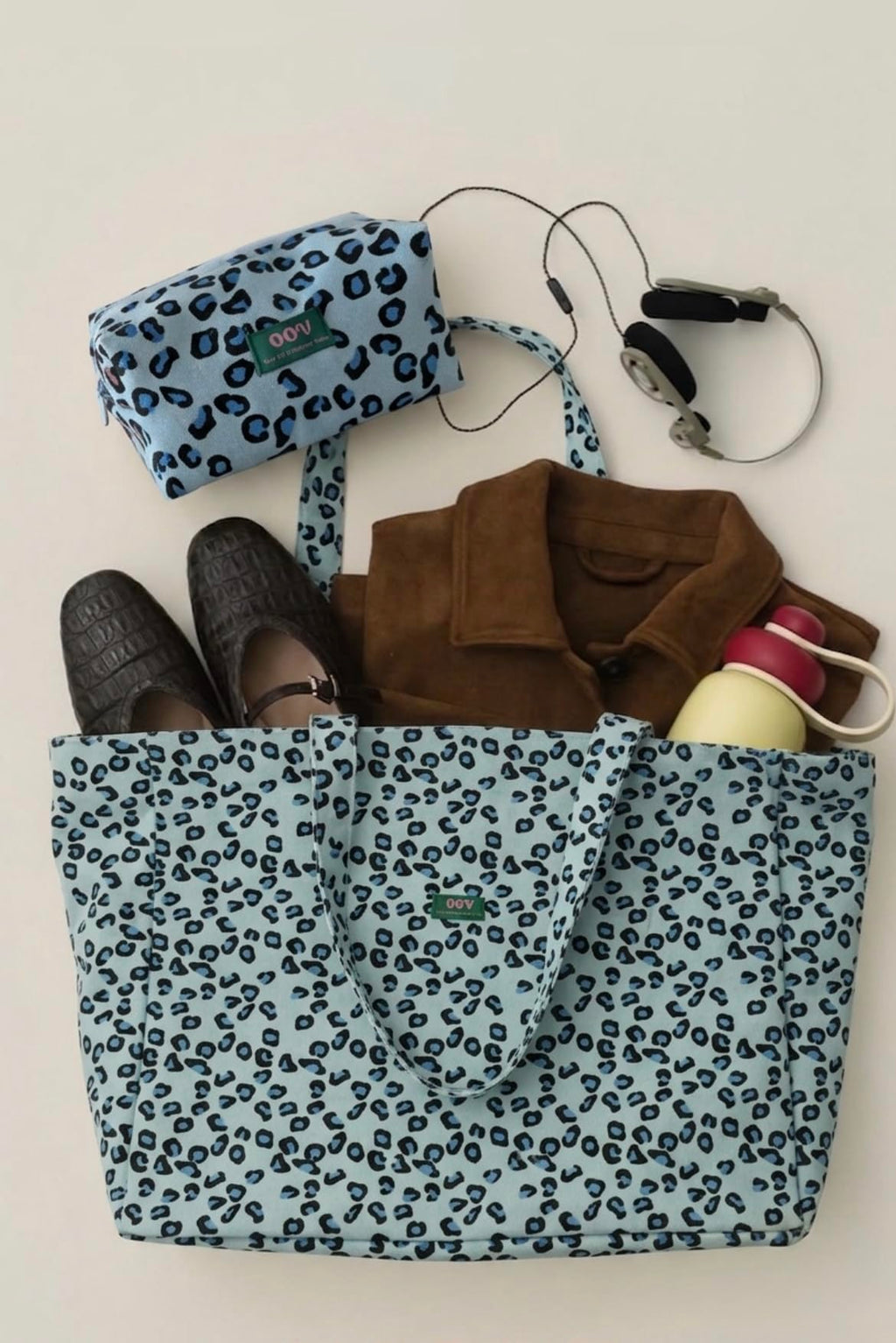 Leopard Print Oversized Carry All Tote Bag for Women | Recycled Heavy Cotton Canvas Carry All Shoulder Bag with Internal Zip Pocket | Machine Washable (Blue)