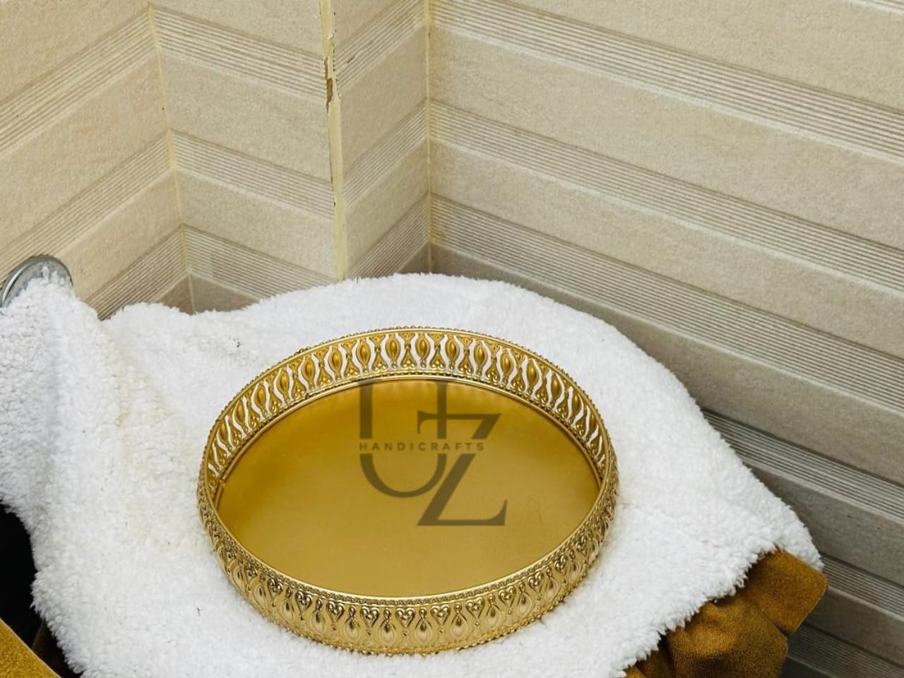U Z HANDICRAFTS Golden Brass Finish Serving Tray | Decorative Round Metal Trays | Handmade Tea & Snack Serving Trays for Home Décor & Gifting (12'' Tray Round)