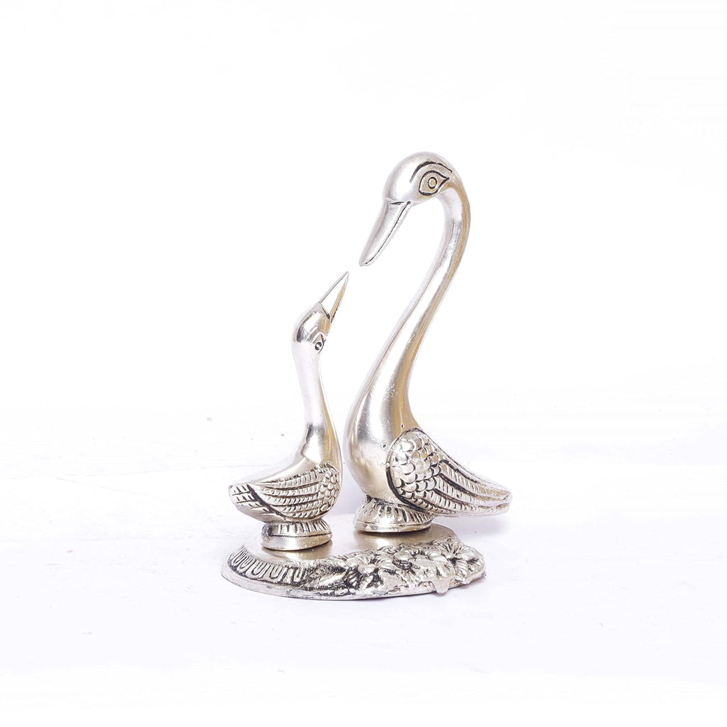 KridayKraft Love Birds Swanset Pair of Kissing Duck Metal Statue,Love for Romantic Gift to Boy Friend,Girlfriend,Animal Lover Friends, Decor Your Home,Office,Showcase,Animal Showpiece Figurines.