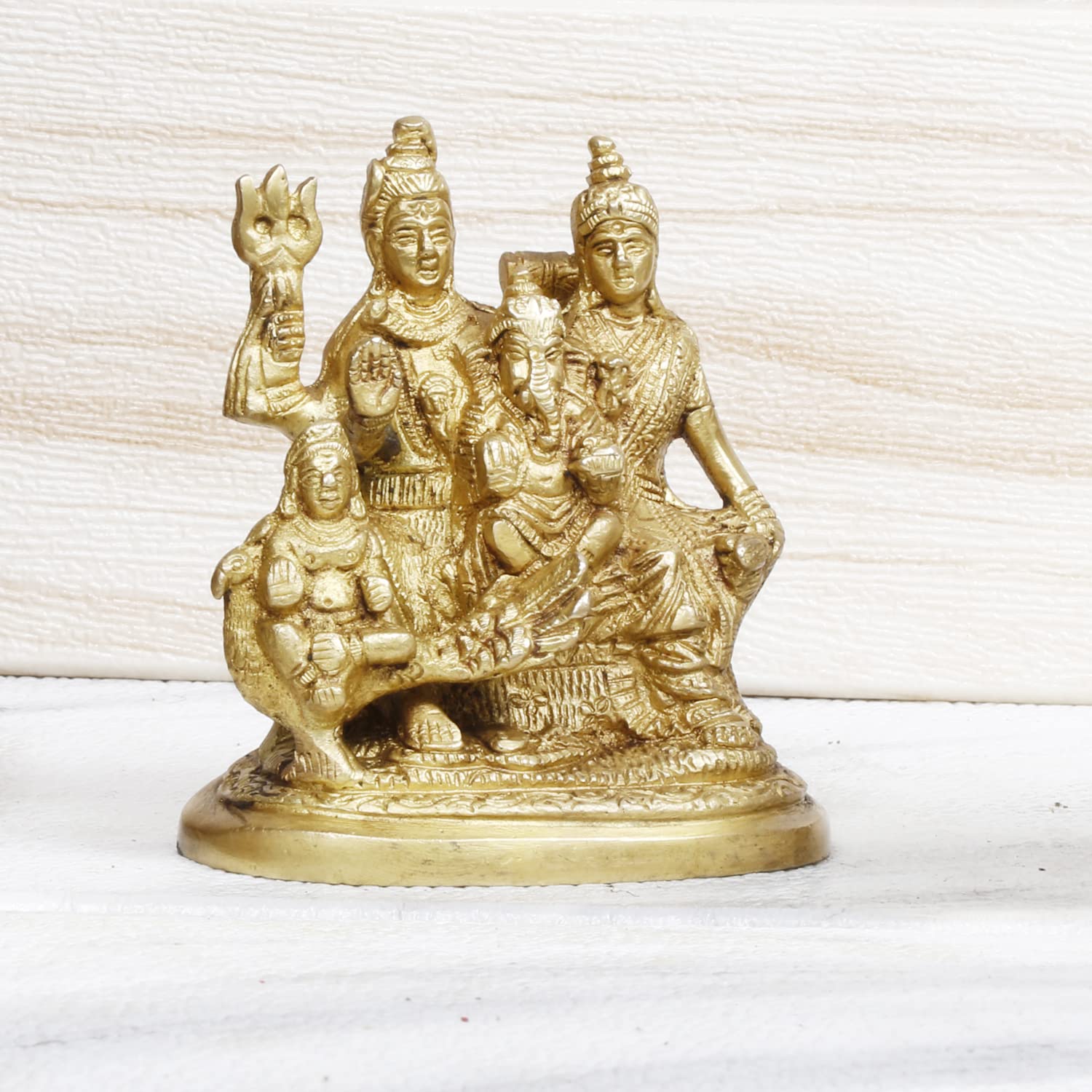 ARTVARKO Brass Shiva Parvati Ganesha Kartikeya Shiv Parivar Bholenath Shankar Ganesh Family Murti Idol Statue Sculpture (LxBxH 4x2.75x5.5 Inch)