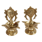 Artvarko Brass Shankha Chakra Villaku Shankh and Chakra Traditional Oil Lamp 6.5 Inch