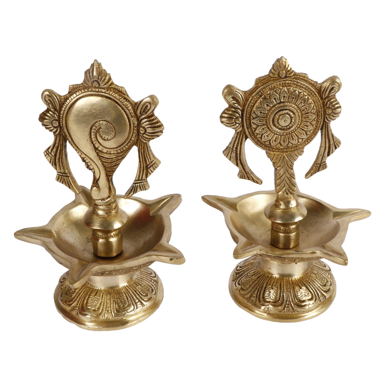 Artvarko Brass Shankha Chakra Villaku Shankh and Chakra Traditional Oil Lamp 6.5 Inch