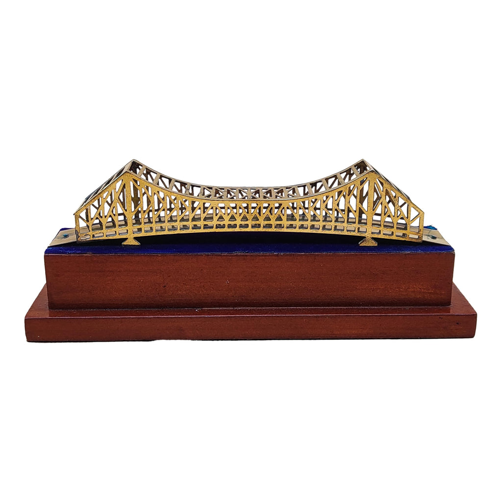 Glaxy Exports Handcrafted Brass Howrah Bridge Decorative Model, Golden, Traditional Indian Architecture, Table Top Display, 19x5x7 cm, Home Office Decor