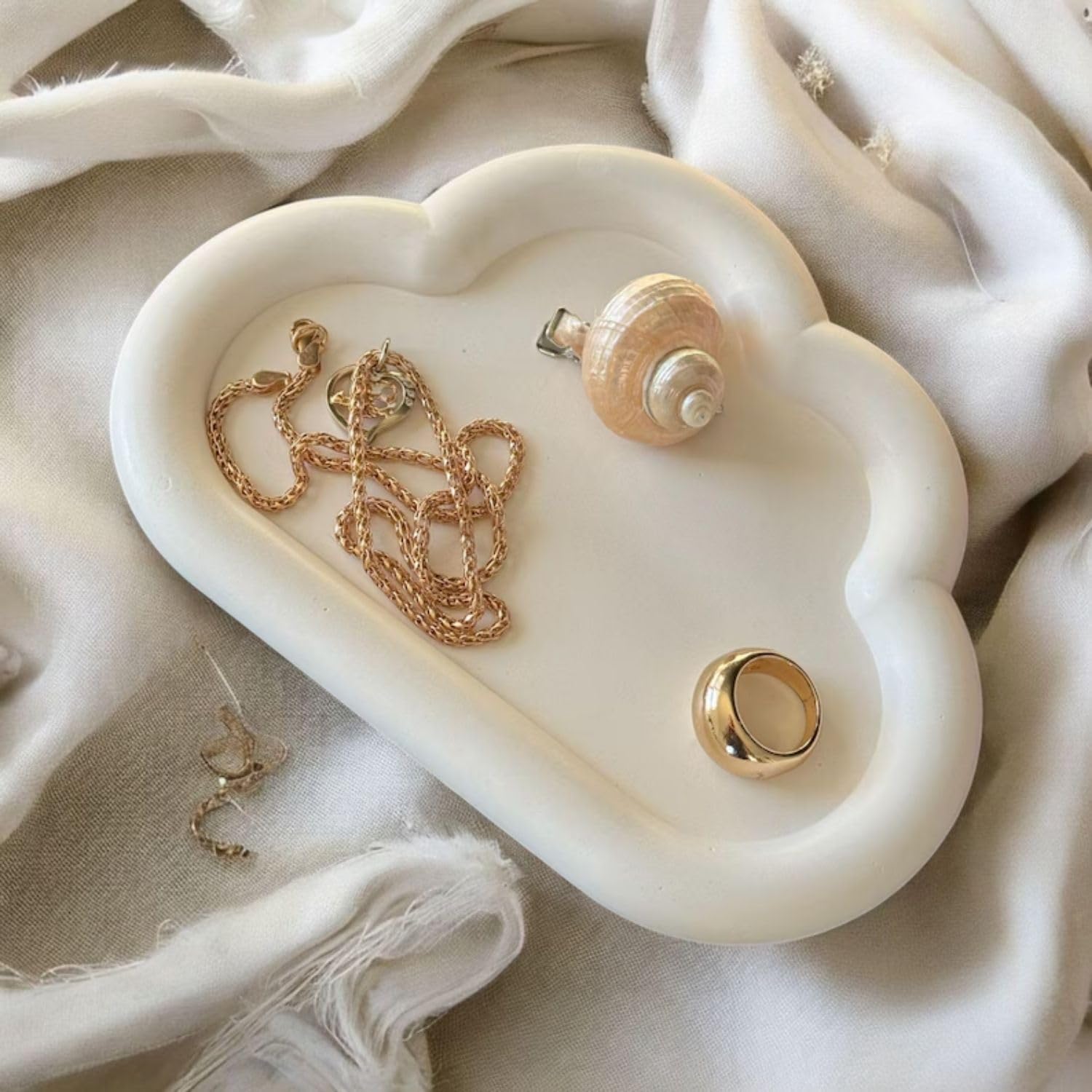 Kitty Cat® Handmade Concrete Cloud Trinket Tray | Jewelry, Makeup & Table Organizer | White Off-White Home Decor | Candle Tray | Multipurpose 16.1×11.3cm (Cloud)
