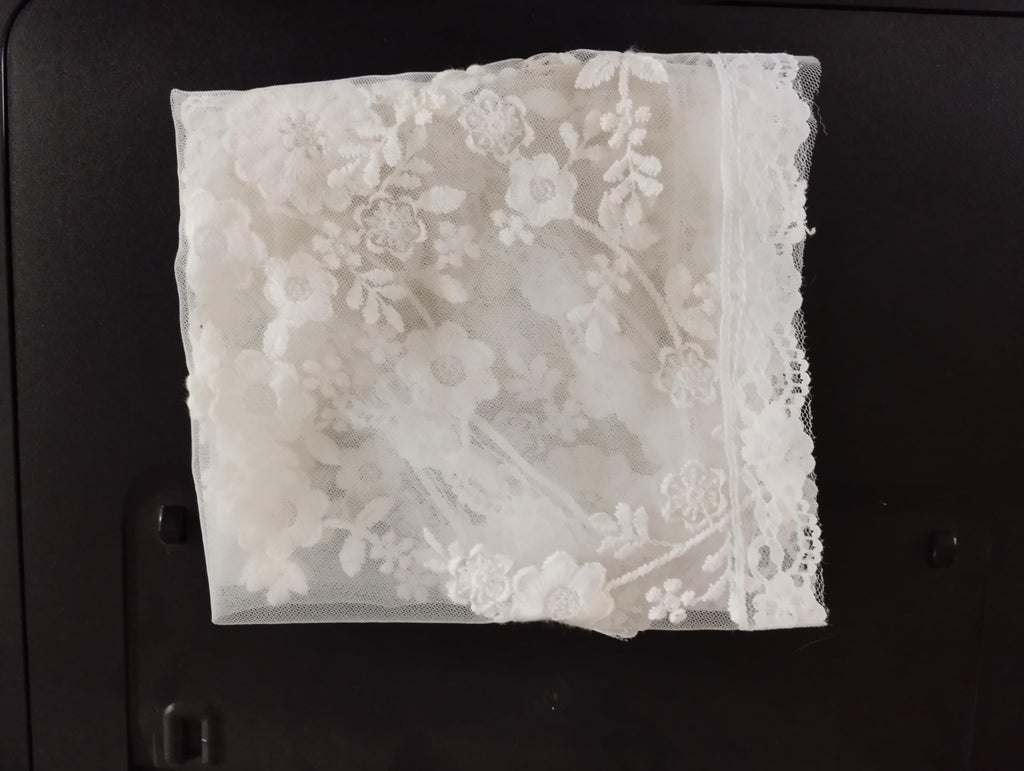 ELITE APRIL White Triangle church scarf, Christian scarf, with wig clip(wig pin) 120 * 80 cm. Elegant Floral Lace Mantilla Veil, Traditional Catholic Church Head Covering