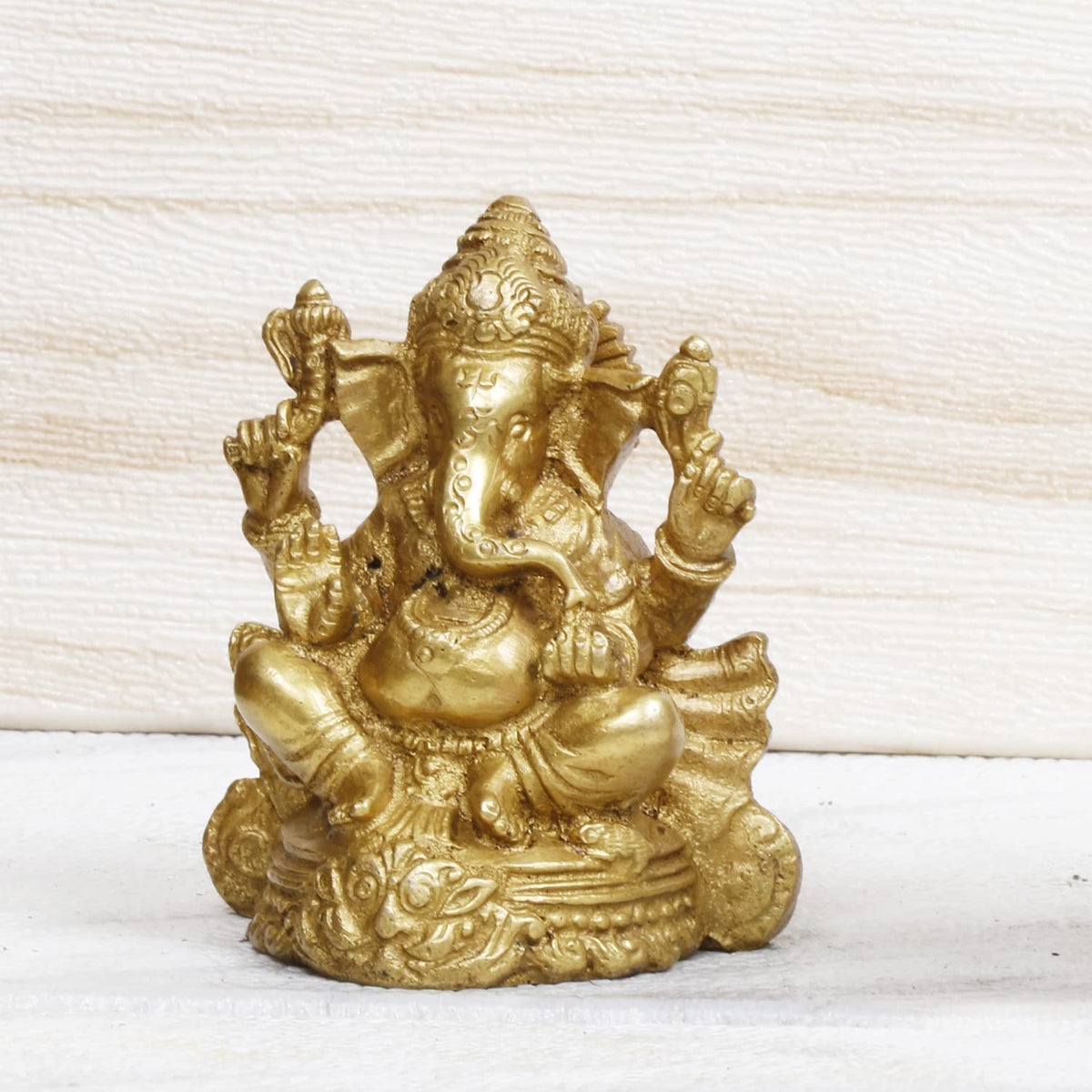 ARTVARKO Brass Ganesha Sitting on kirtimukha for Blessing, Happiness, Health and Wealth at Home and Office