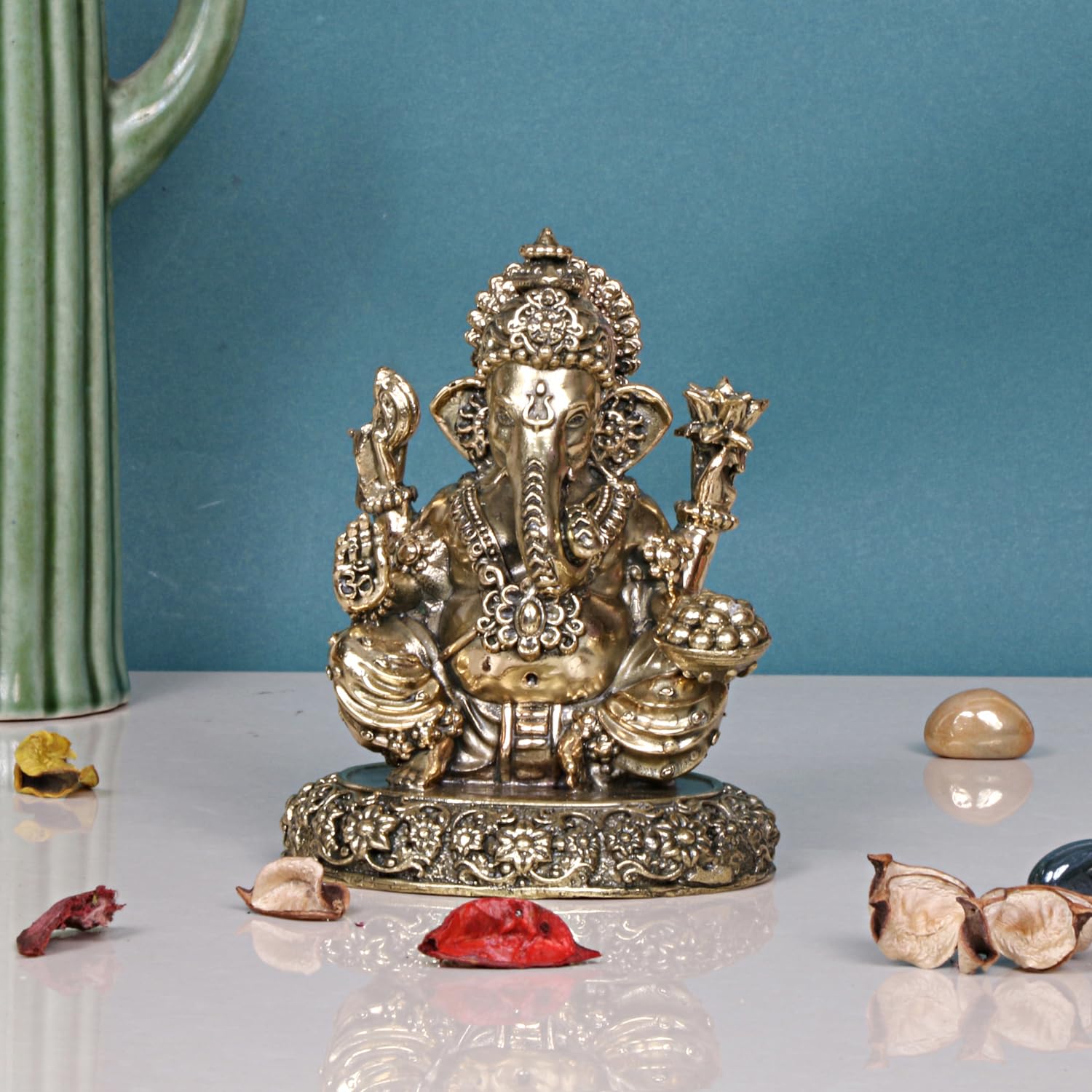 ARTVARKO Brass Ganesh Idol Ganesha Statue Ganpati Murti for Temple Puja Home Entrance Décor Luck Gift 5 Inch