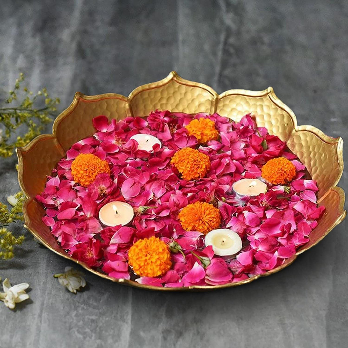 The Purple Tree Beautiful Handcrafted Lotus Urli Bowl for Diwali (Pack of 1, 30 cm) Decorative Bowl for Floating Flowers and Tea Light Candles Home, Tr