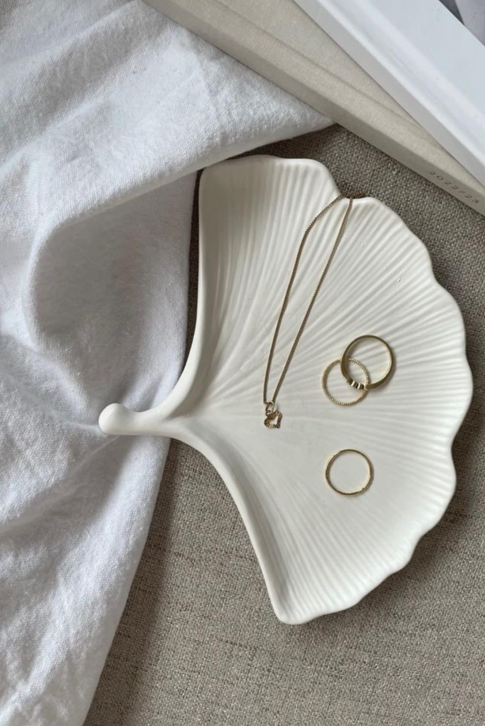 Swecha Studio Handcrafted White Concrete Ginkgo Leaf Tray, Jewelry Organizer, Ring Holder, Keys and Coin Dish, Decorative Vanity Entryway Coffee Table Décor