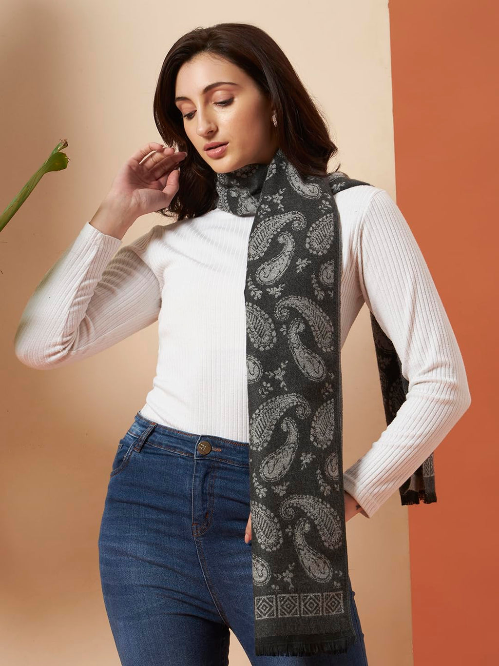 Ravaiyaa - Attitude is everything Women's Winter Warm Scarf Cashmere Reversible Wool Muffler Paisley Design (Grey Paisley)