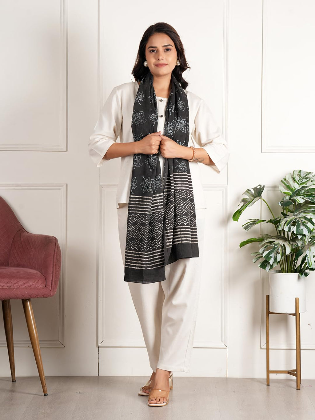 RAI SAHAB Printed Cotton Scarf for Women, Lightweight Soft Scarves Stoles for Summer & Winter(ST-92BLK10)