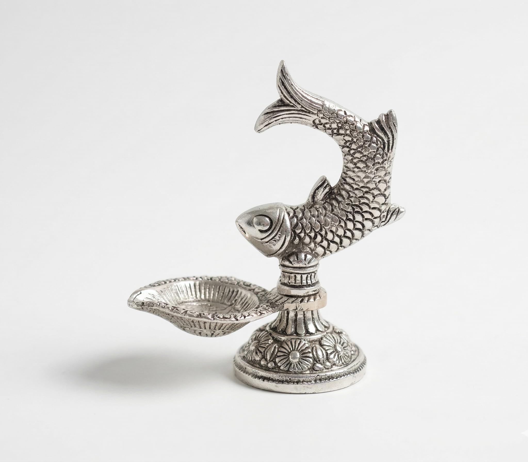 Kridaykraft Fish Diya, Silver, Aluminium, Metallic Silver Finish, 12 cm Height, Traditional Oil Lamp for Puja & Festive Decor