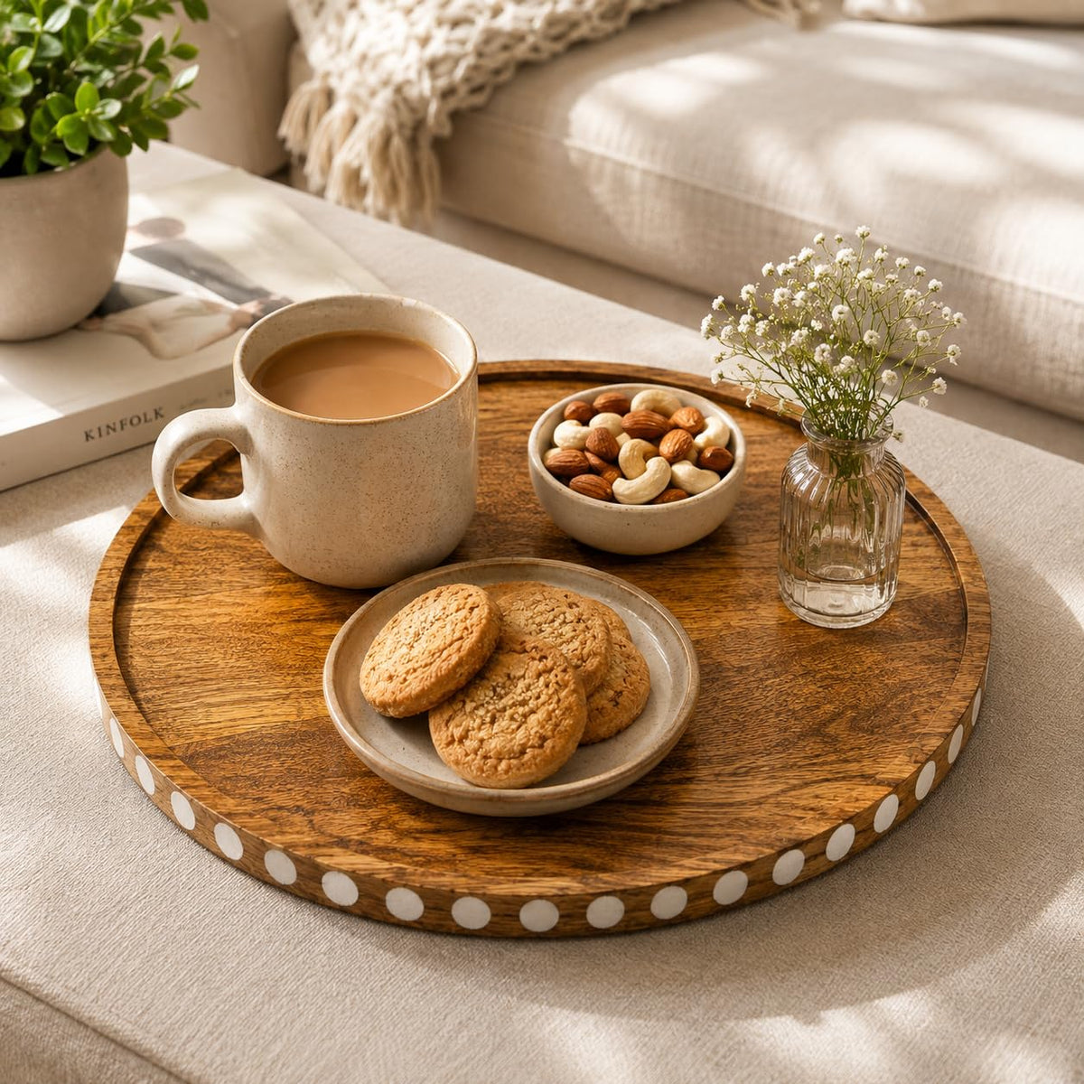 BAUZINI Round Mango Wood Serving Tray Handmade Decorative Wooden Tray with Raised Edge Tea, Coffee, Breakfast & Snack Serving Platter for Kitchen & Home Decor Brown & White -28 * 28 * 2.5 cm