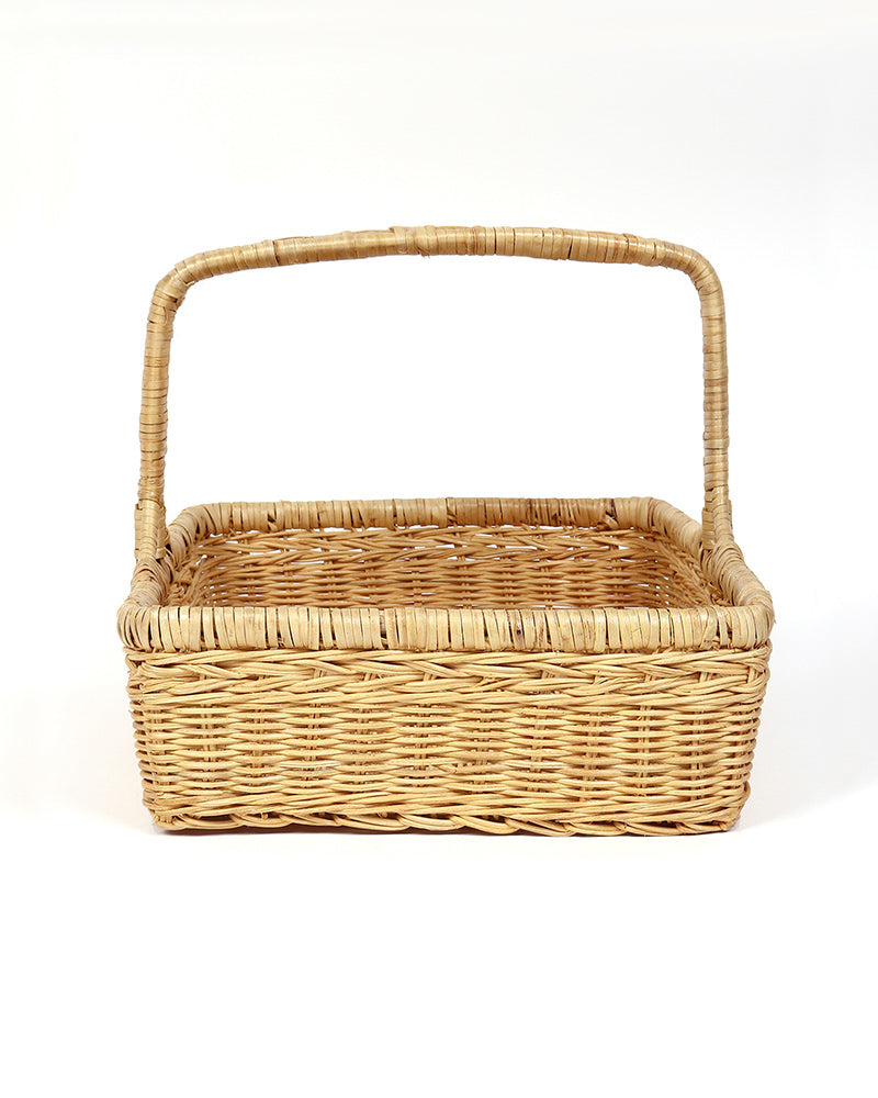 Rustic Rattan Picnic Basket, Fruit Basket for Family Meals & Travel