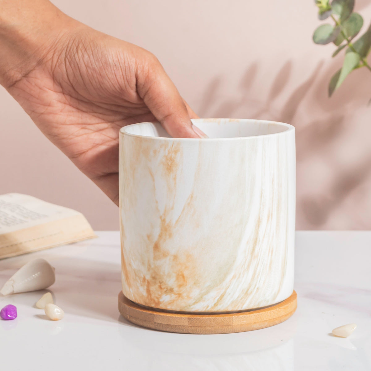 Carrara Brown Splash White Planter With Wooden Coaster Nestasia