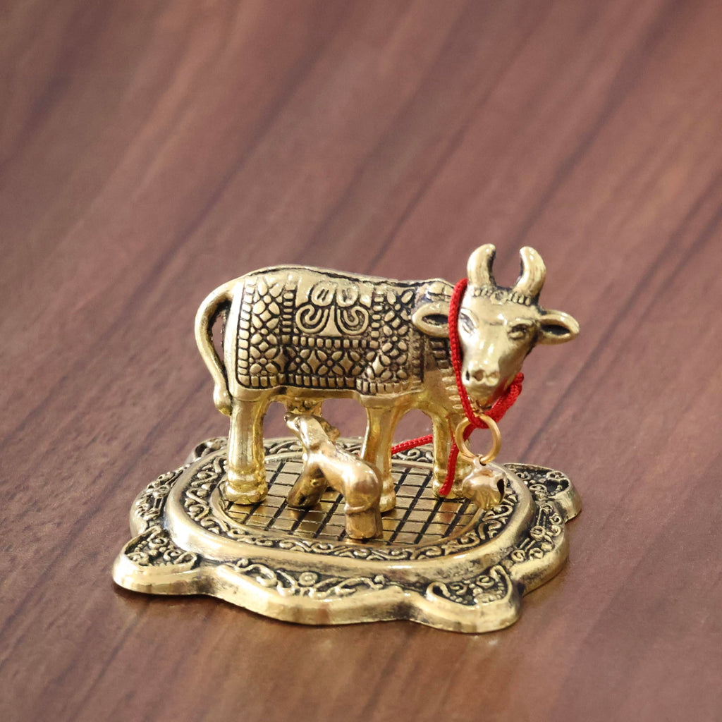 KridayKraft Kamdhenu Cow with Calf Metal Rajasthani Handicrafts Decorative Showpiece for Gifting Anniversary Valentine's Day (Golden)