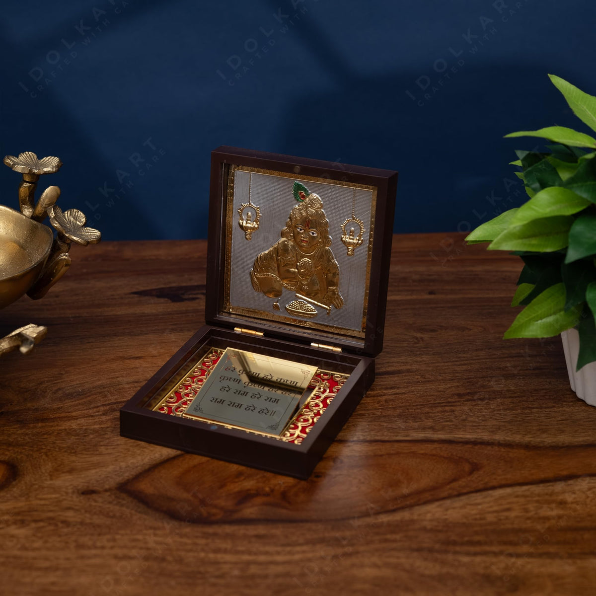 Idolkart Balkrishna Pocket Temple 24 Karat Gold Coated - Krishna Photo Frame, Gift, Krishna Charan Paduka Box, for Wealth, Prosperity and Vastu Benefits - Gift for Diwali - 2x4 Inch