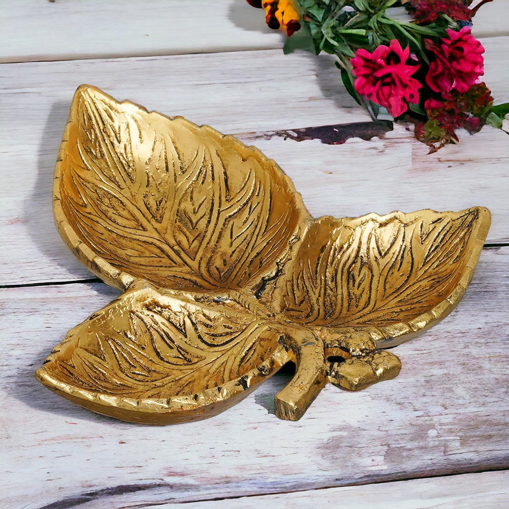 KridayKraft Hand Crafted Metal 3 Part Leaf Shape Tray Perfect for Home Centre Table Serving Dry Fruits (Golden, Pack of 1)