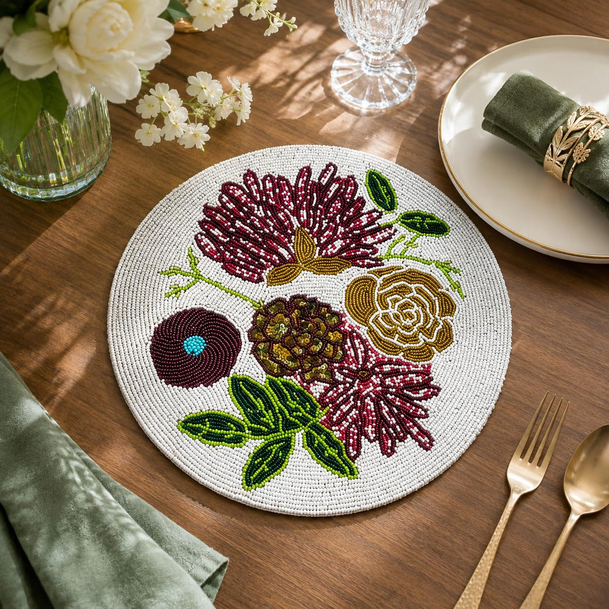 MFU Made For You Handcrafted Beaded Round Placemat 14 Inch (14 Inches, White & Silver Floral Design) Kafalo