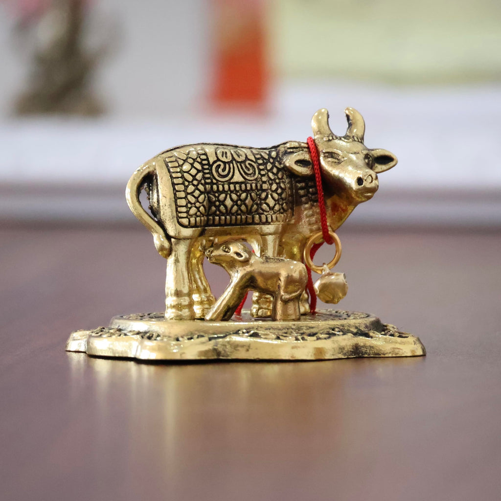 KridayKraft Kamdhenu Cow with Calf Metal Rajasthani Handicrafts Decorative Showpiece for Gifting Anniversary Valentine's Day (Golden)