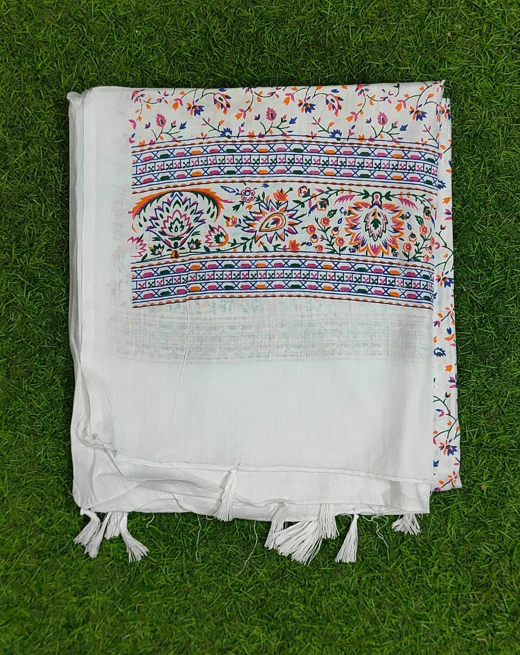 JAHAN TEXTILE white Floral Printed Scarf for Women | Soft Lightweight Dupatta/Stole with Tassels | Elegant Ethnic & Casual Wear Wrap | Stylish Designer Shawl for All Seasons (White1)