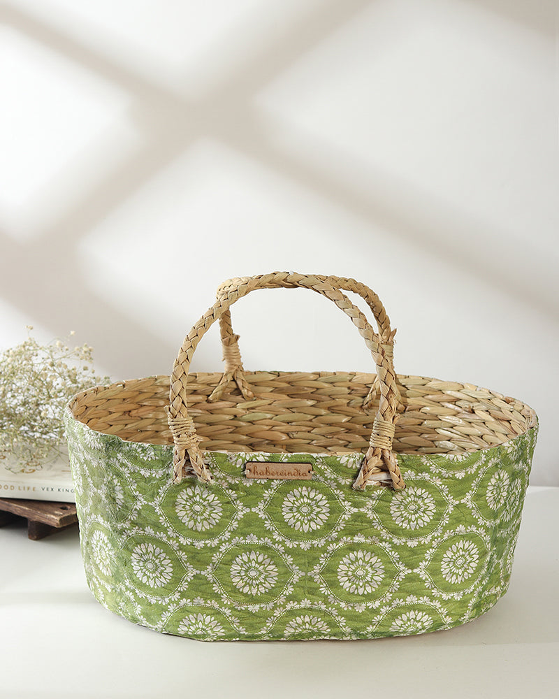 Handwoven Seagrass Hamper Basket for Elegant Gift Packaging and Home Decor