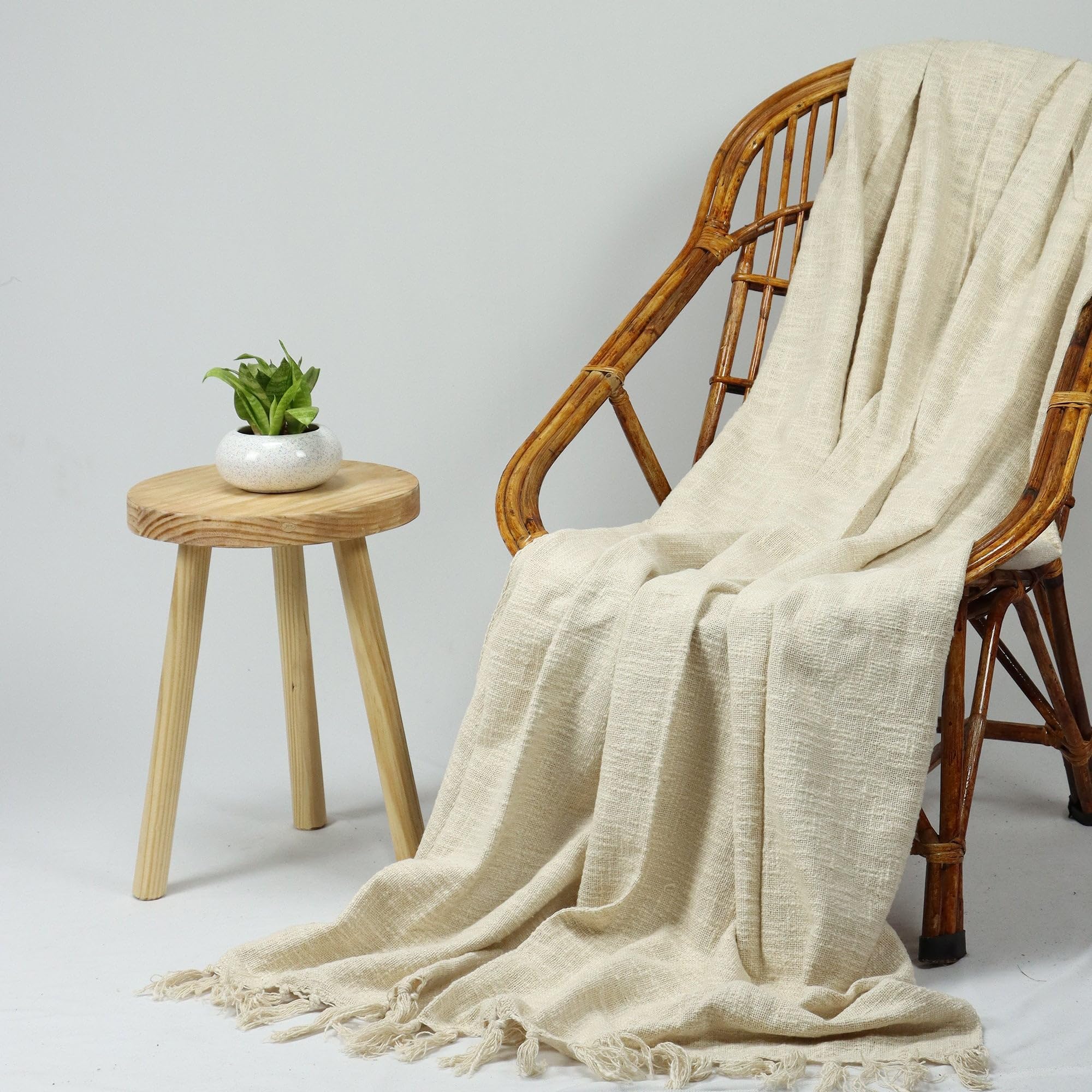 DMAASA Handwoven 100% Pure Cotton Throw Blanket – 50x60 Inch Soft Sofa Throw for Couch, Bed & Living Room – Lightweight Natural Off White Farmhouse Blanket – Boho Decor, Blanket for Travling (Cream) Kafalo