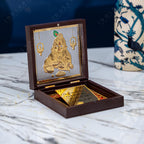 Idolkart Balkrishna Pocket Temple 24 Karat Gold Coated - Krishna Photo Frame, Gift, Krishna Charan Paduka Box, for Wealth, Prosperity and Vastu Benefits - Gift for Diwali - 2x4 Inch
