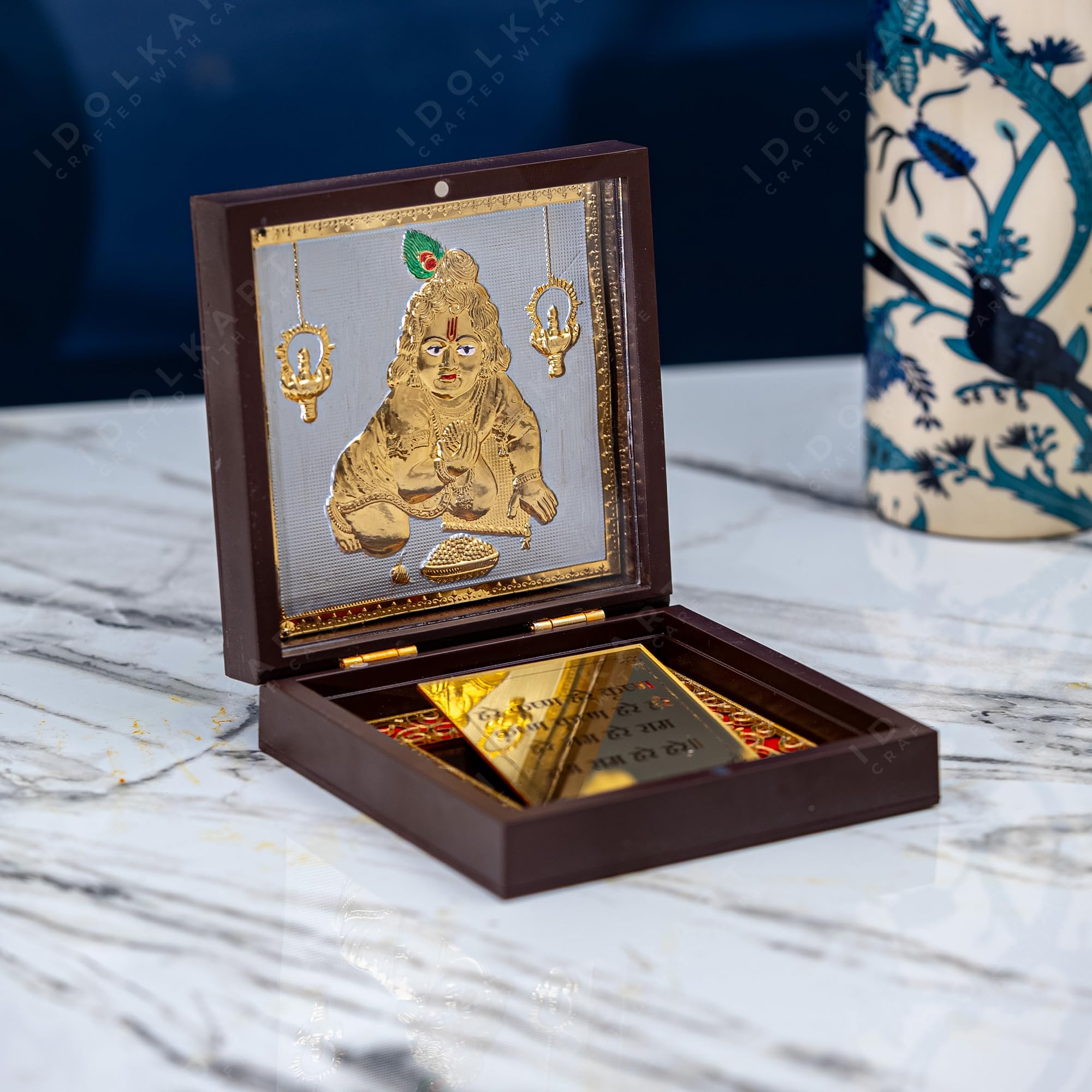 Idolkart Balkrishna Pocket Temple 24 Karat Gold Coated - Krishna Photo Frame, Gift, Krishna Charan Paduka Box, for Wealth, Prosperity and Vastu Benefits - Gift for Diwali - 2x4 Inch