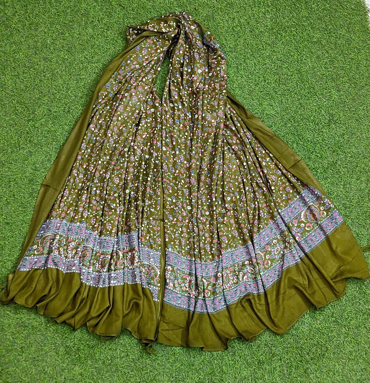 JAHAN TEXTILE mehndi Floral Printed Scarf for Women | Soft Lightweight Dupatta/Stole with Tassels | Elegant Ethnic & Casual Wear Wrap | Stylish Designer Shawl for All Seasons (Mehendi)