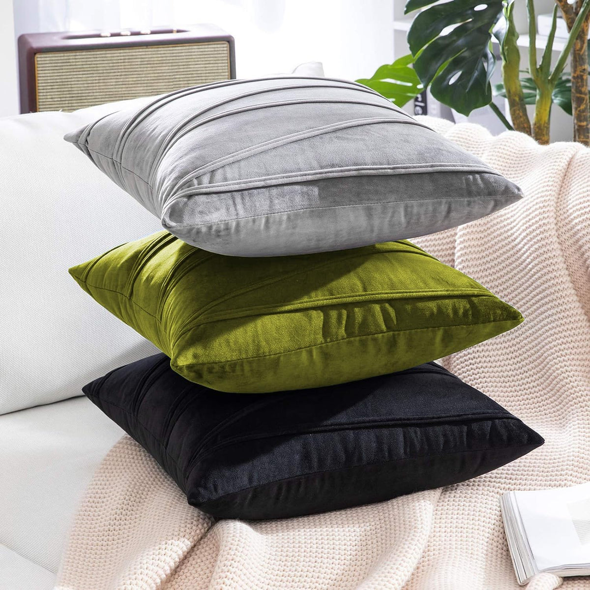 Khooti Velvet Striped Cushion Cover Pack of 1-20X20/50.8X50.8 Cm | Olive | Soft Pillow Covers Cushion Case for Sofa Bedroom Living Room Chair Car, Cushion Cover with Zig Zag Pattern