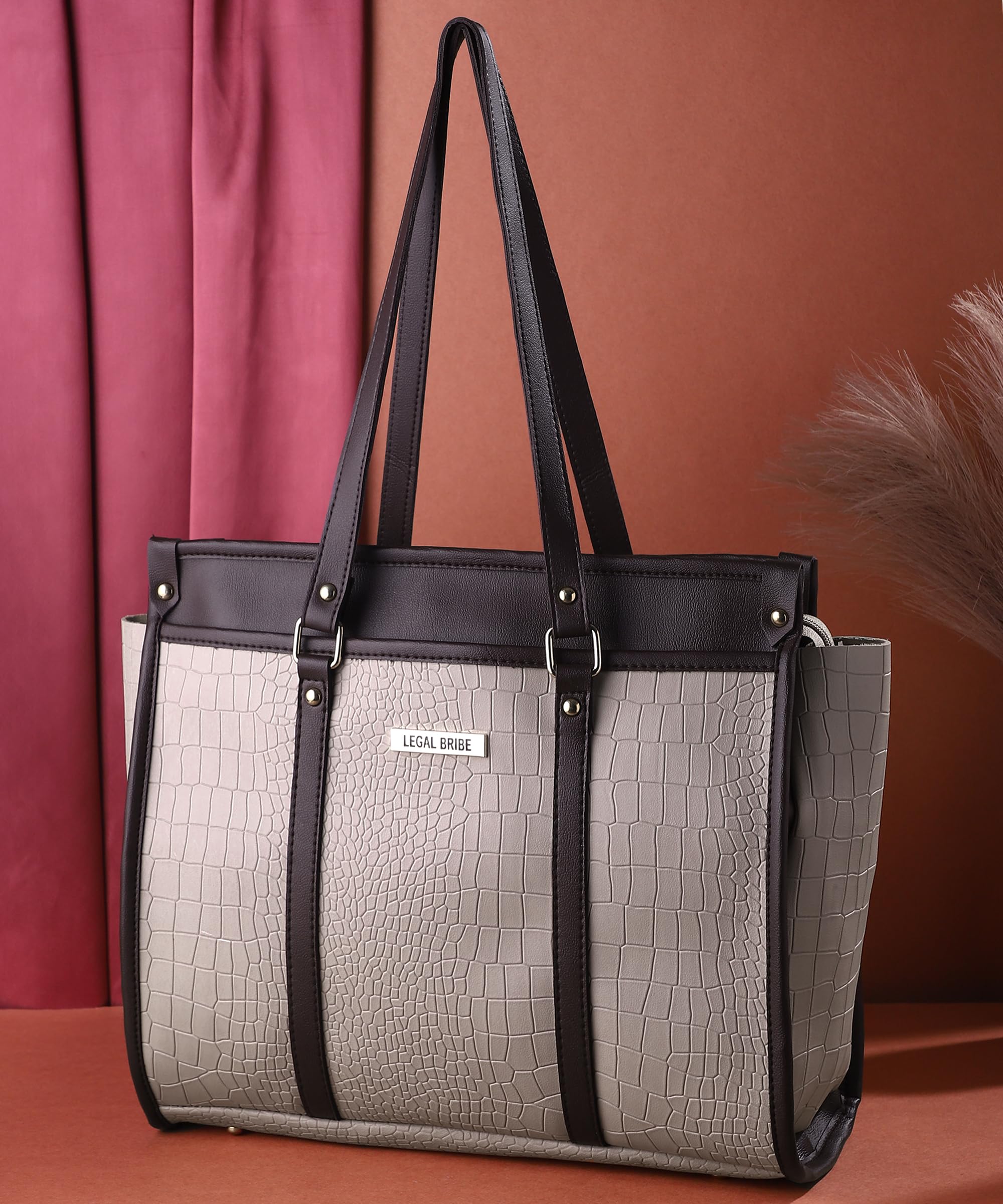 LEGAL BRIBE Stunning Tote Bag (Off white)