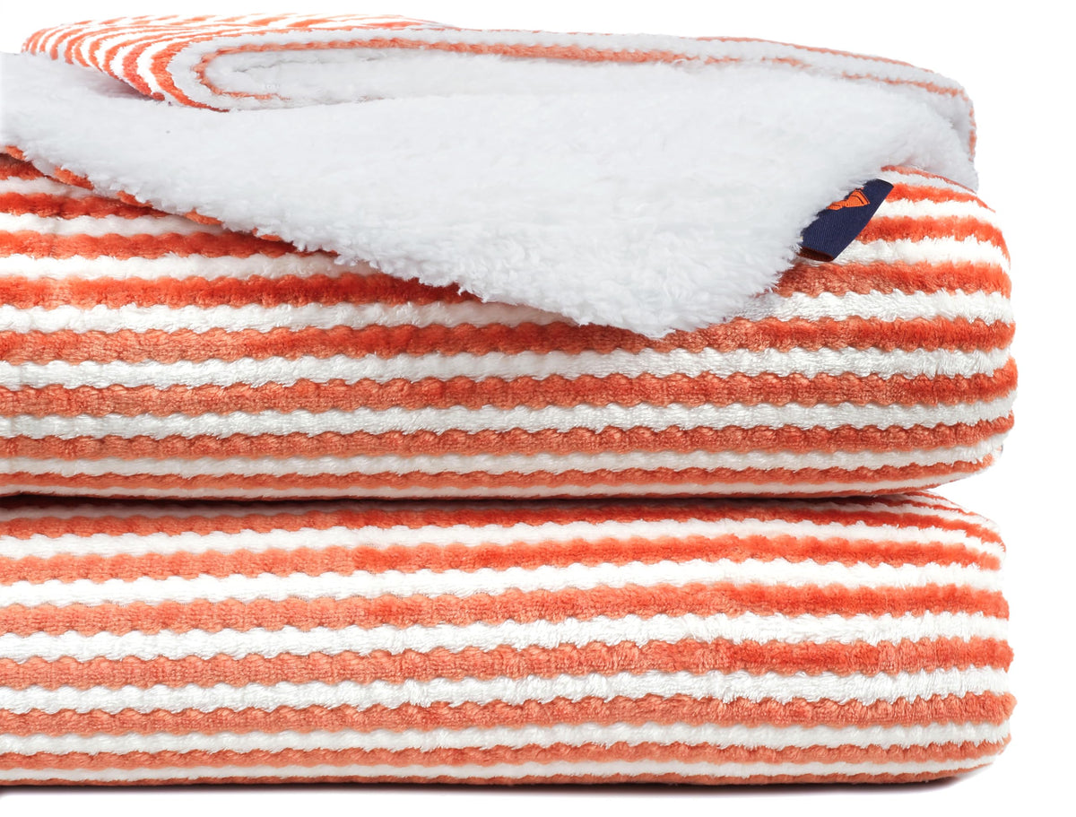 A Brand New - Umi Sherpa Towel Blanket for Winter Double Size 220GSM, Super Soft AC Blanket King Size Bed, Ideal for Mild Winters, 88x90 inches (Orange & White, Double) Kafalo