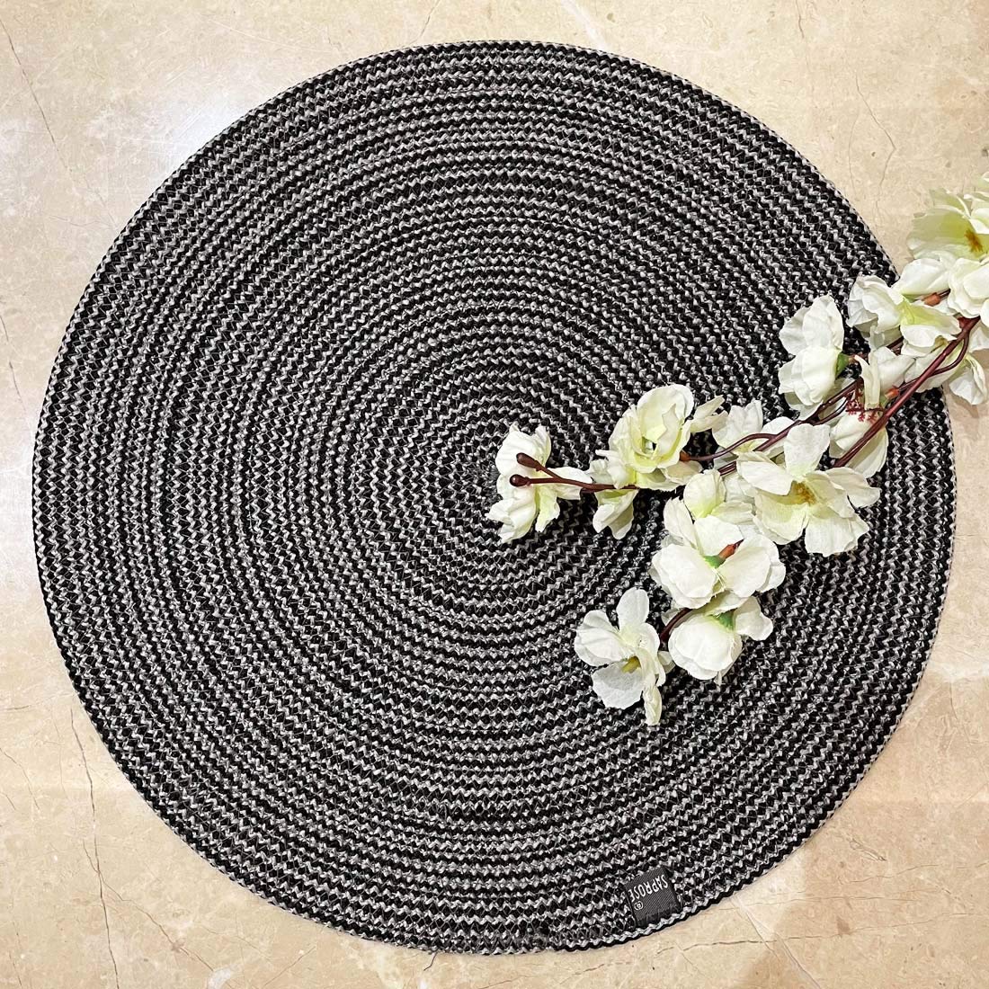 SAPROSE® Polypropylene Multipurpose Round Table Mat (4 pcs Pack, Size: 40cm), Place mat, Side Table Mat, Doilies, Washable 40 cm Size (Black-Silver Melange) Kafalo