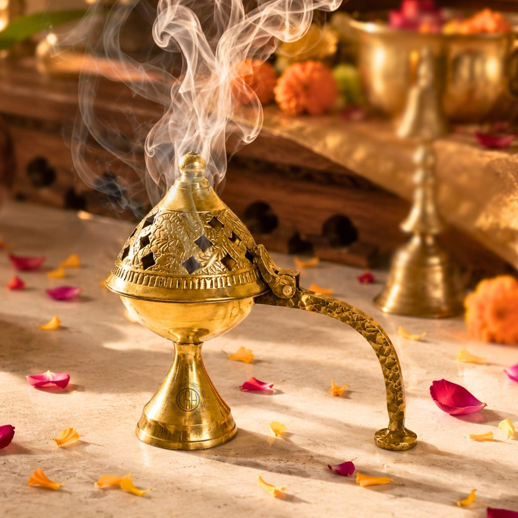 DSH CRAFTING YOUR CURIOSITY Dsh Home Purifying Brass Dhuna Loban Burner Dhooni Dhoop Dani Dhuni Brass Table Dhoop Dani Incense Burner for Loban. (X-Small)