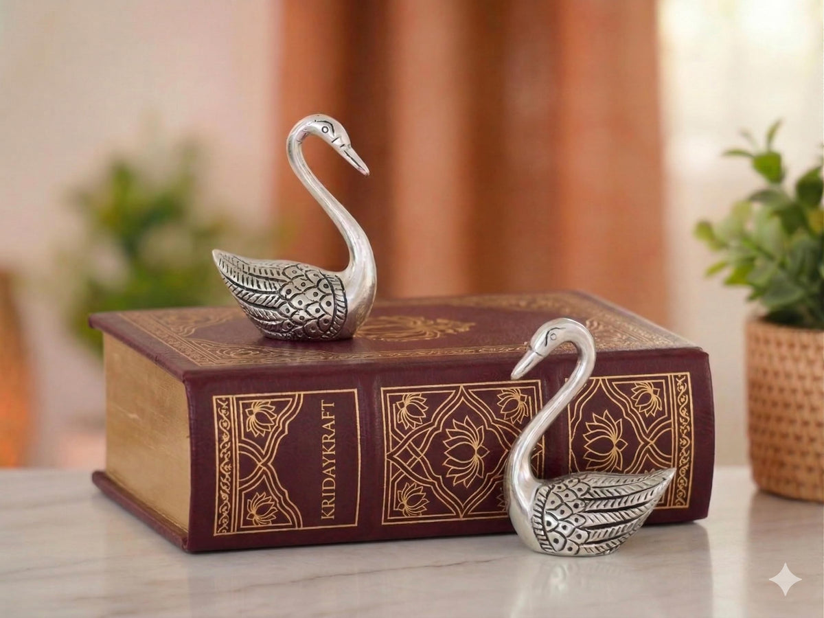 Elegant Metal Swan Pair Showpiece Handcrafted Silver Finished Decorative Figurines for Home Decor, Living Room, and Office – Set of 2 Vastu/Feng Shui Gift Items