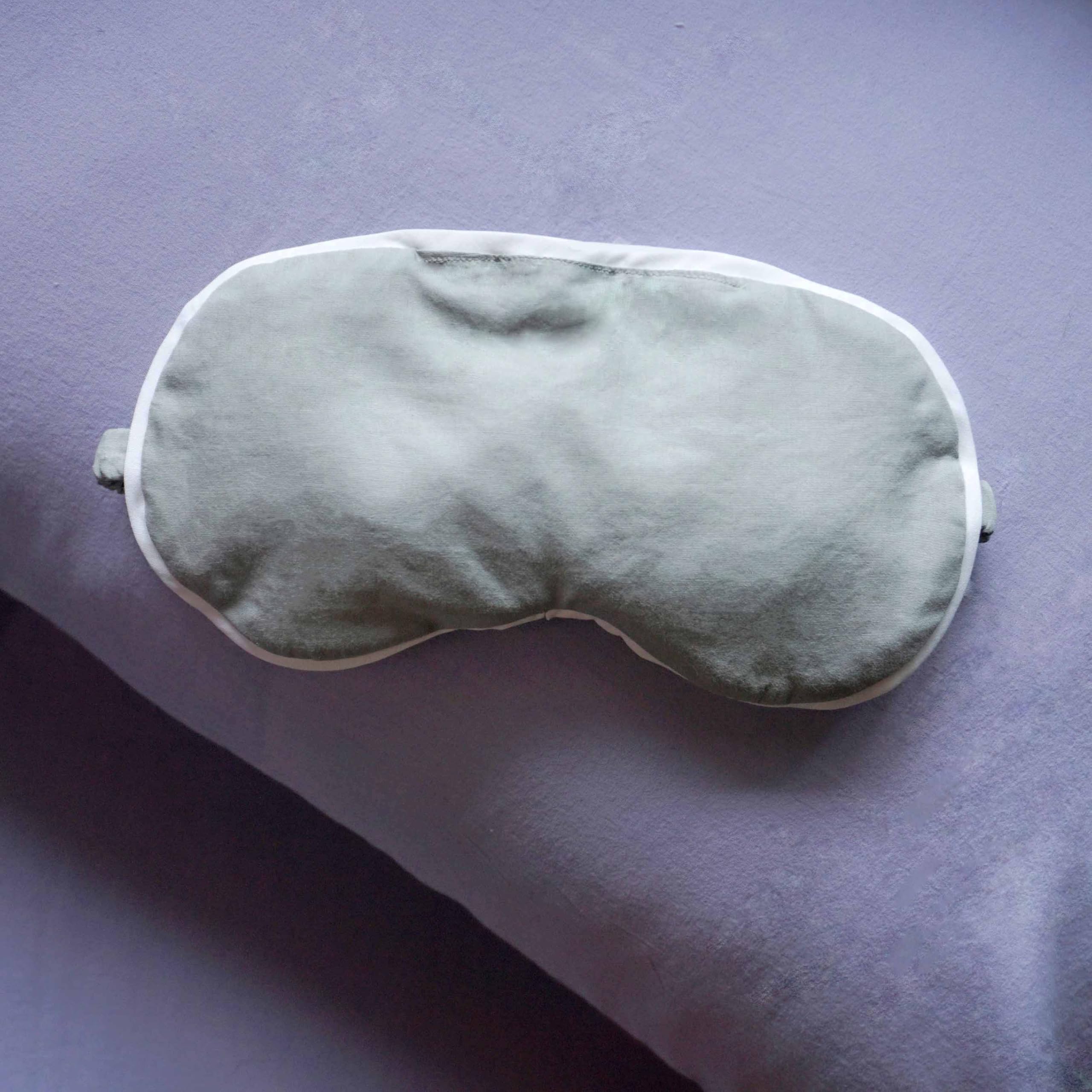 Kinavu Living Grey Dawn Natural Mustard Seed Weighted Eye Mask