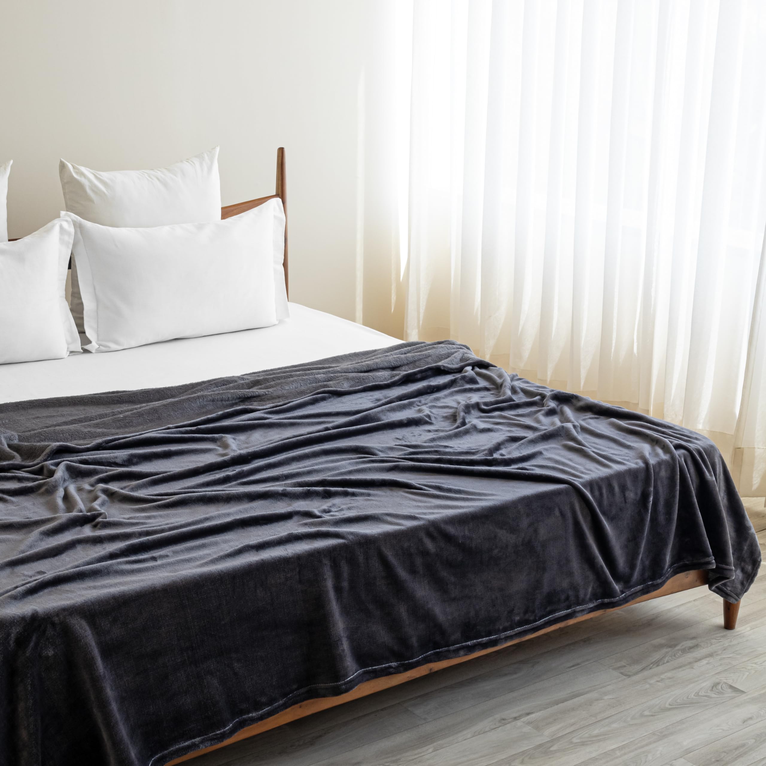 HOMEMONDE Premium Plush Solid Summer Single Bed Dohar/AC Blanket | 220 GSM Reversible Lightweight Cozy Soft for Bed, Sofa, Couch, Travel & Camping | 140x229 Cm - Grey Kafalo