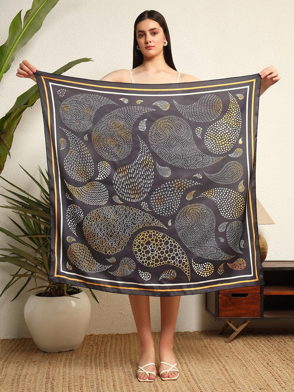 Ravaiyaa - Attitude is everything Women's Crepe Silk Digital Print Large Square Scarf Breathable Lightweight Neckerchief Printed Headscarf 40 x 40 Inch (Black Paisley)