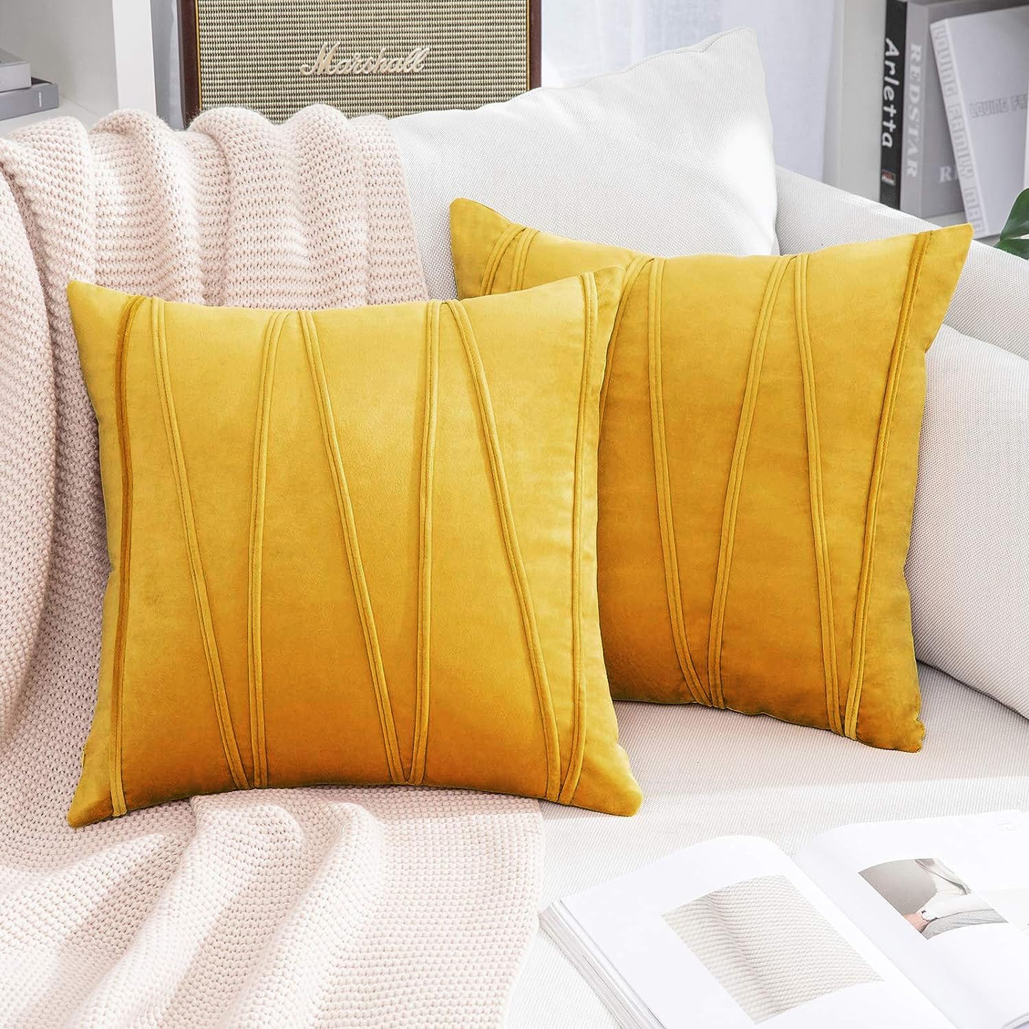 Khooti Velvet Striped Cushion Cover Pack of 1-38 x 38 / 97 x 97 cm | Gold | Soft Pillow Covers Cushion Case for Sofa Bedroom Livingroom Chair Car, Cushion Cover with Zig Zag Pattern