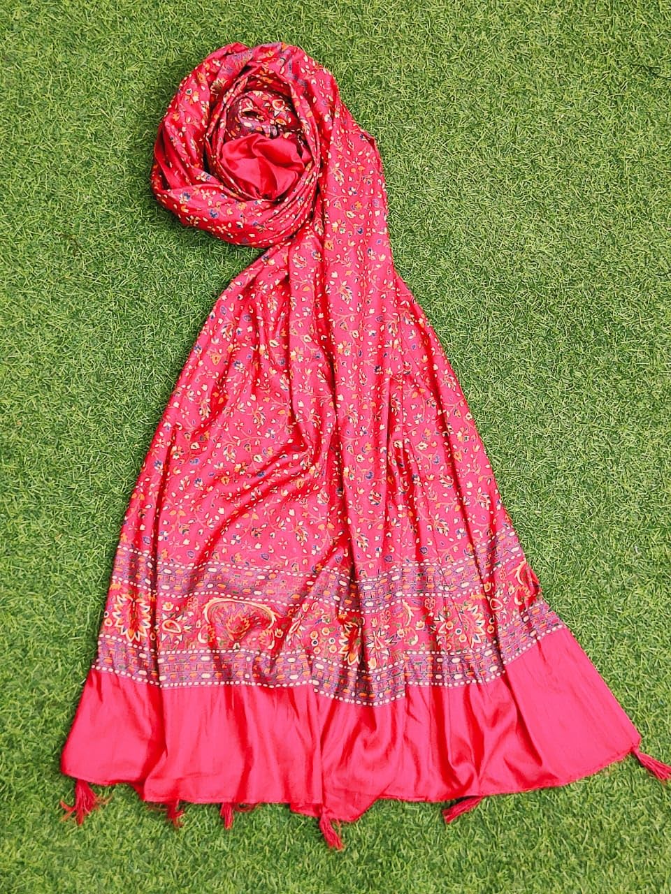 JAHAN TEXTILE white Floral Printed for Women | Soft Lightweight Dupatta/Stole with Tassels | Elegant Ethnic & Casual Wear Wrap | Stylish Designer Shawl for All Seasons (white chader)