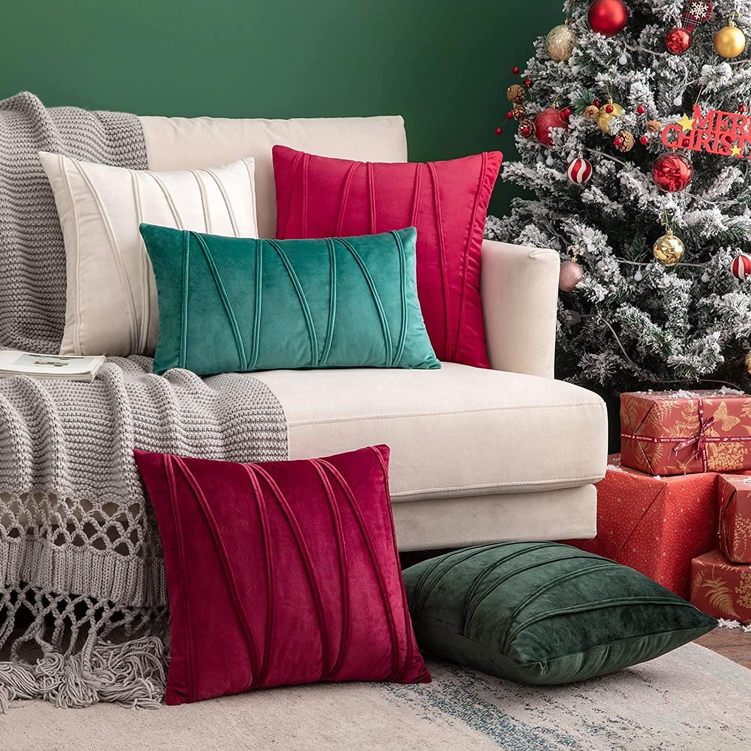 Khooti Velvet Striped Cushion Cover Pack of 1-28 x 28 / 71 x 71 cm | Cream White | Soft Pillow Covers Cushion Case for Sofa Bedroom Livingroom Chair Car, Cushion Cover with Zig Zag Pattern