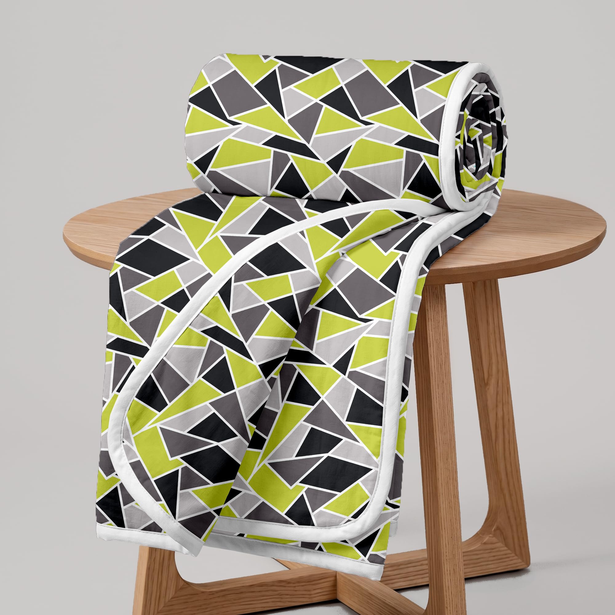 Divine Casa Emeraled 100% Cotton 120 GSM Reversible Triangle Geometric Printed Single Bed AC Dohar Blanket for Mild Winter_Jolly Green| TC - 144 Kafalo
