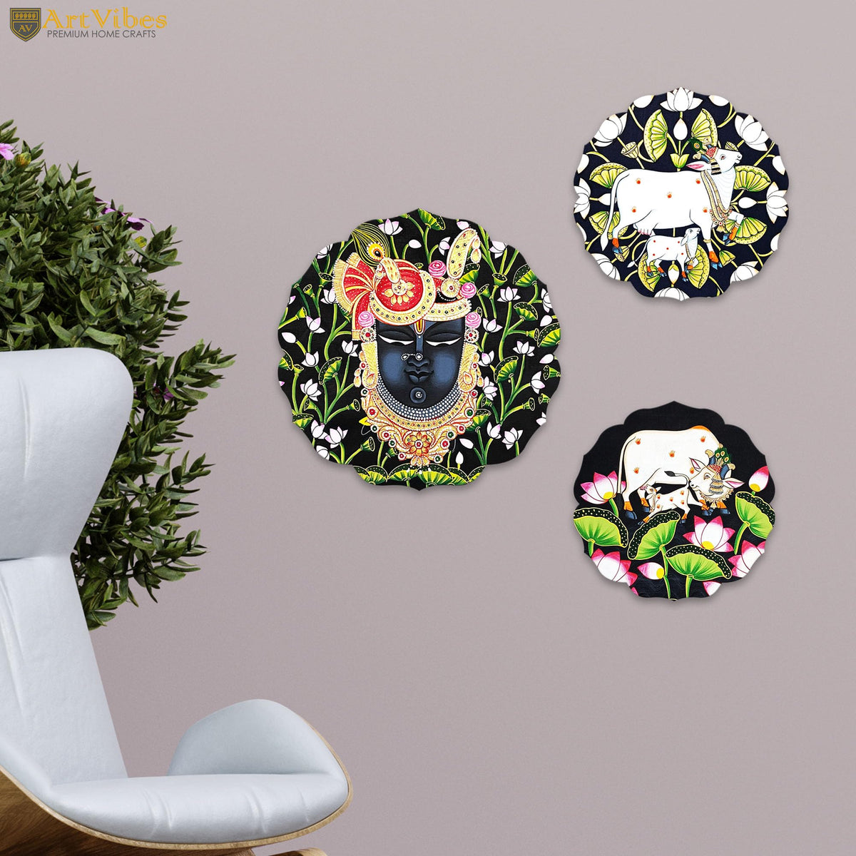 Artvibes Shrinath Ji & Sacred Cow Pichwai Art Round Shape MDF Wooden Wall Decor Items | Living Room | Handcrafted Art | Wall Illustrations | Art Prints | Aesthetic Wall Art | Gift (WH_8810N), Set of 3