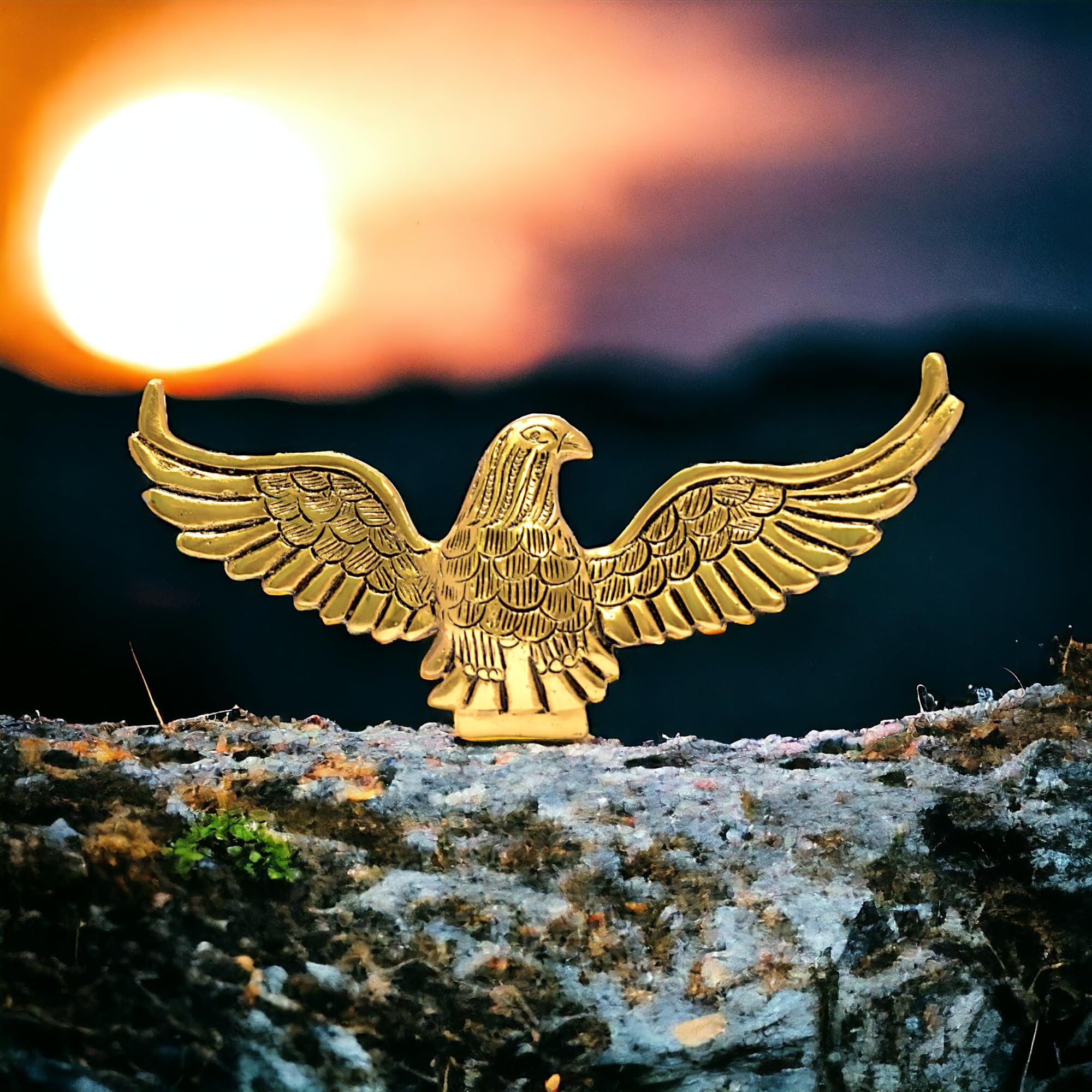 KridayKraft Aluminium Flying Eagle Showpiece Decorative Statue Antique Showpiece Memento Trophy Award, Vastu Power Strength