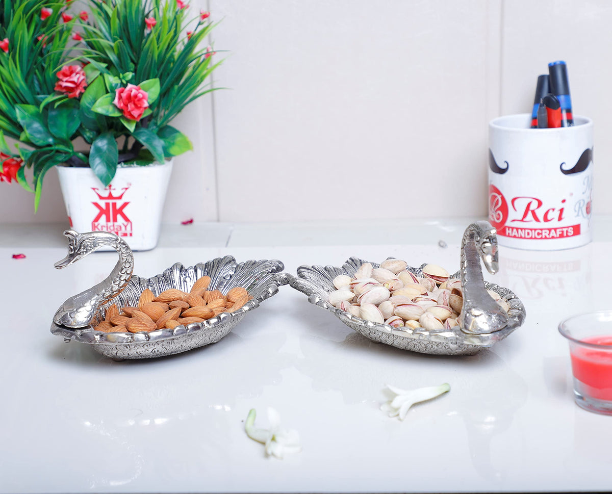 Prince Home Decor & Gifts Oxidize Metal Home Decor Duck Shape Sky Blue Colored Glass Bowl Tray Set (Metal Duck Silver)