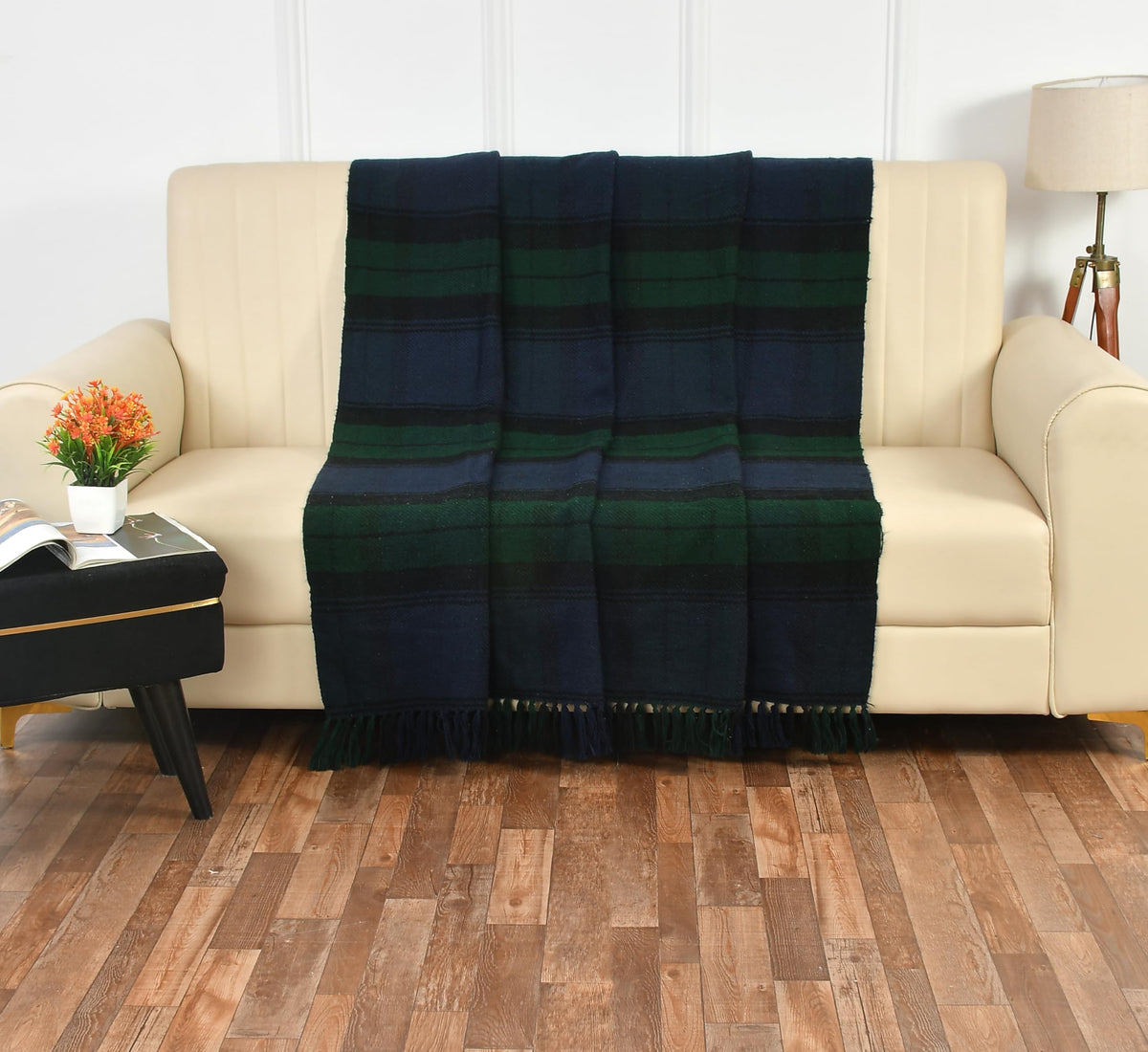 WEAVERS HUT Acrylic Soft Handloom Throw – 125×150 cm (50×60 inches) | Ultra Soft Warm Sofa Throw Blanket with Tassels | Checked Pattern Decorative Couch & Bed Throw Kafalo
