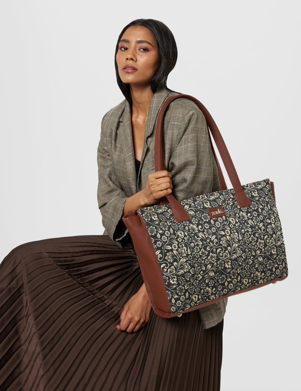 ZOUK FloMotif Floral Printed Jute Handcrafted Vegan Leather Women's Black Structured Tote Bag Contemporary